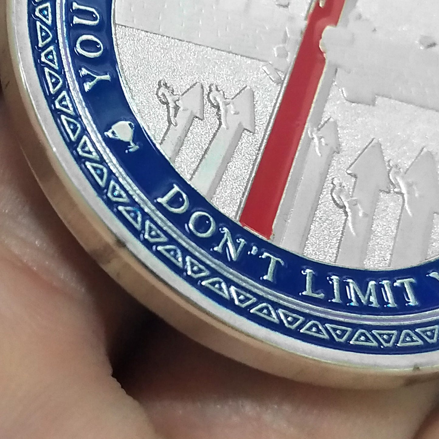 Encouragement Challenge Coin-employee Appreciation Gifts Inspirational Thank You Coin for Students and Cowokers-the Red Arrow Breaks the Wall mysite