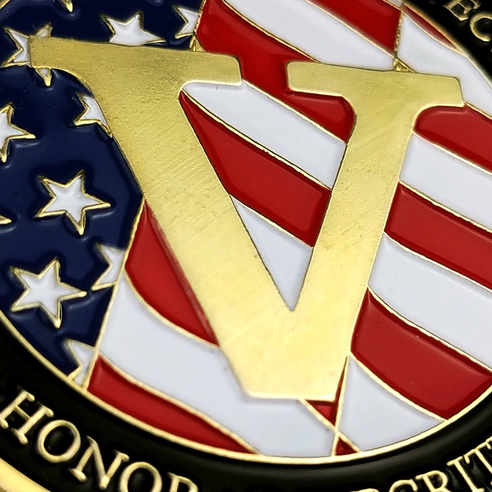 US Army Challenge Coin Veteran Honor Gift Big V Military Collectible Metal Badge/gift for Him for father decowoodo