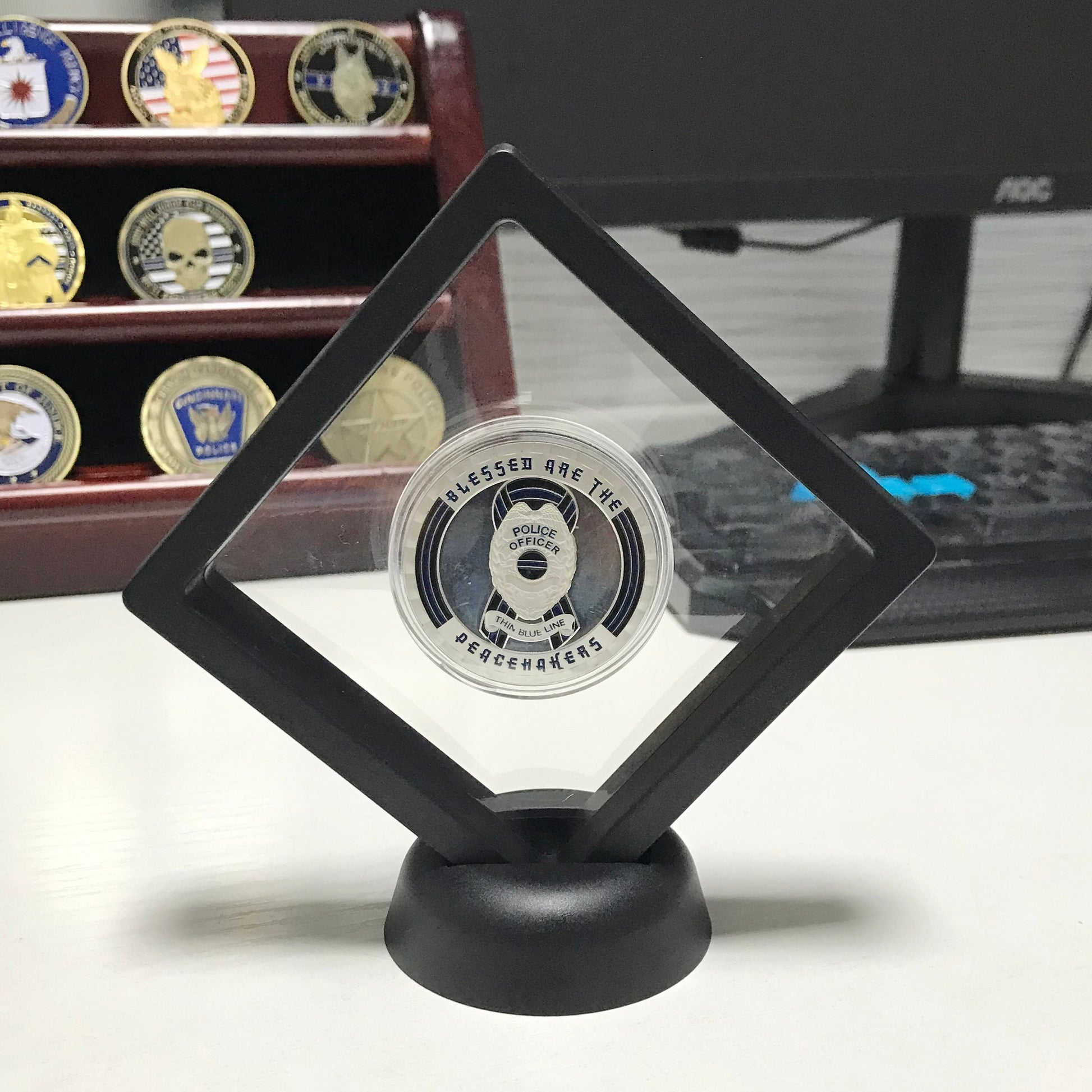 Police officer gift Challenge Coin A Thin Blue Line Crime punisher Reaper Featured Coin Gift for Him/ Her DecoWoodo