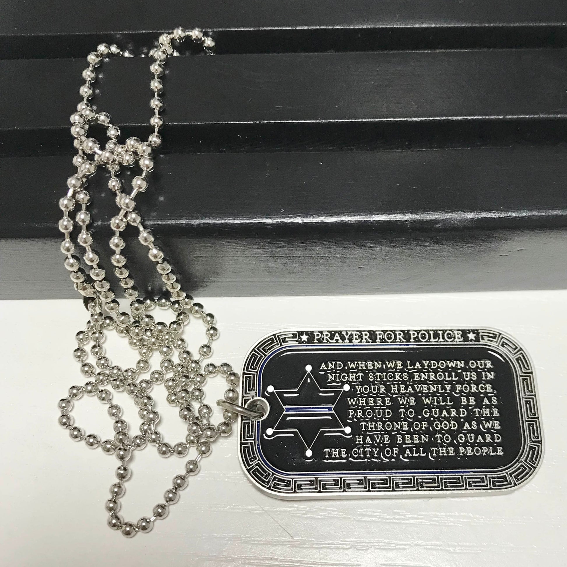 LEO Challenge Coin A Thin Blue Line night fair Dog Tag Police St.Michael Featured Collectible necklace chain DecoWoodo