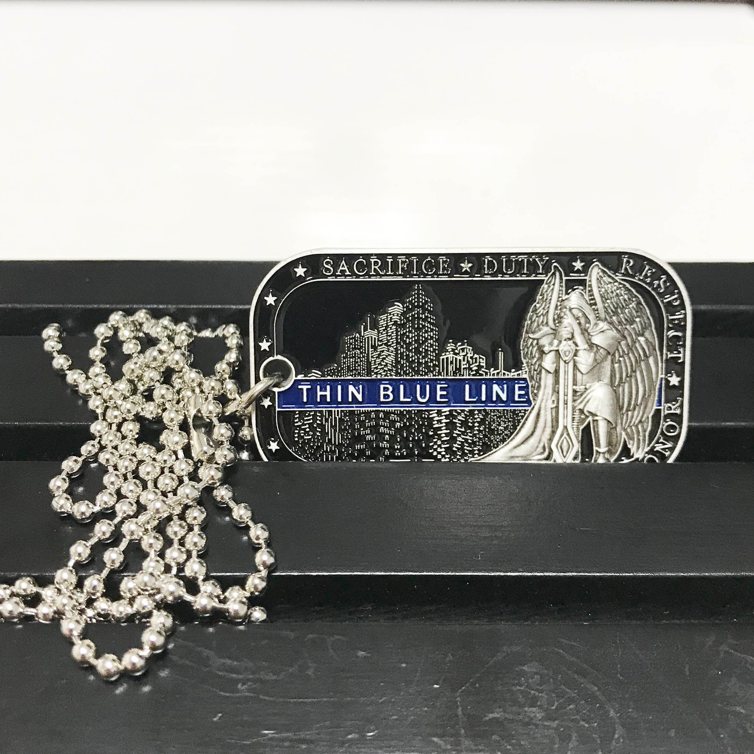 LEO Challenge Coin A Thin Blue Line night fair Dog Tag Police St.Michael Featured Collectible necklace chain DecoWoodo