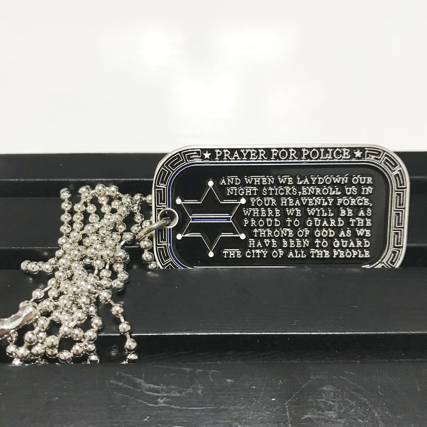 LEO Challenge Coin A Thin Blue Line night fair Dog Tag Police St.Michael Featured Collectible necklace chain DecoWoodo