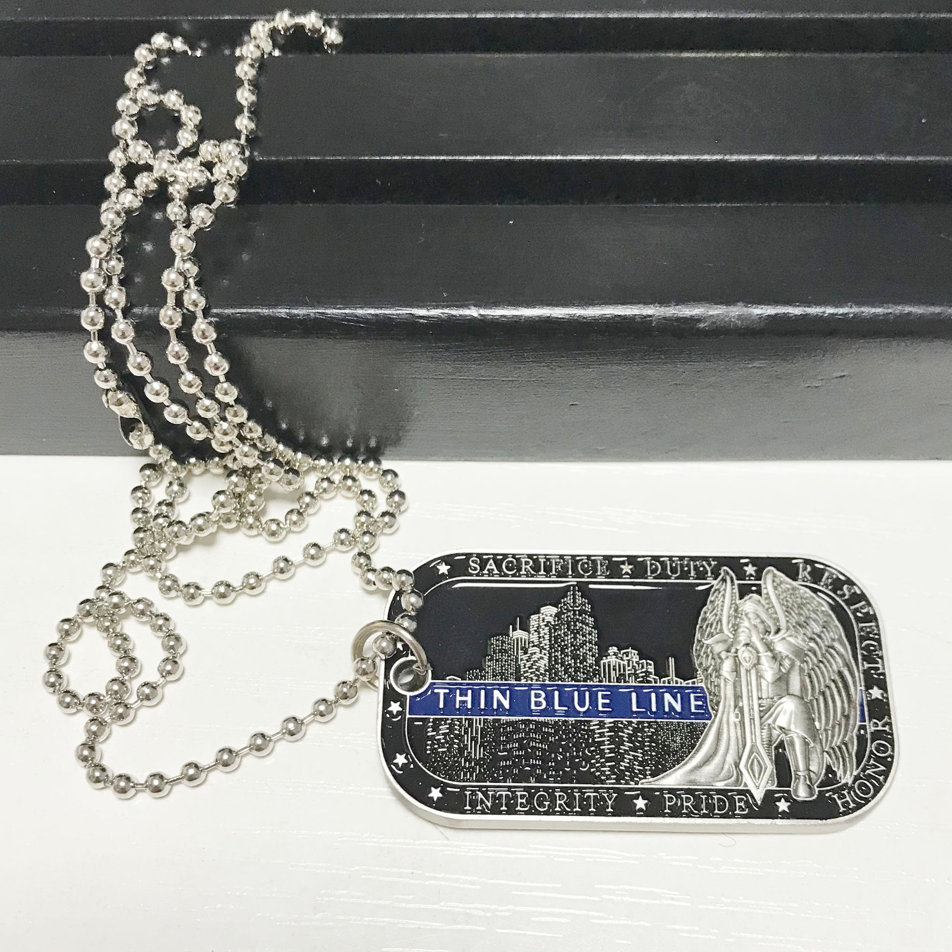 LEO Challenge Coin A Thin Blue Line night fair Dog Tag Police St.Michael Featured Collectible necklace chain DecoWoodo