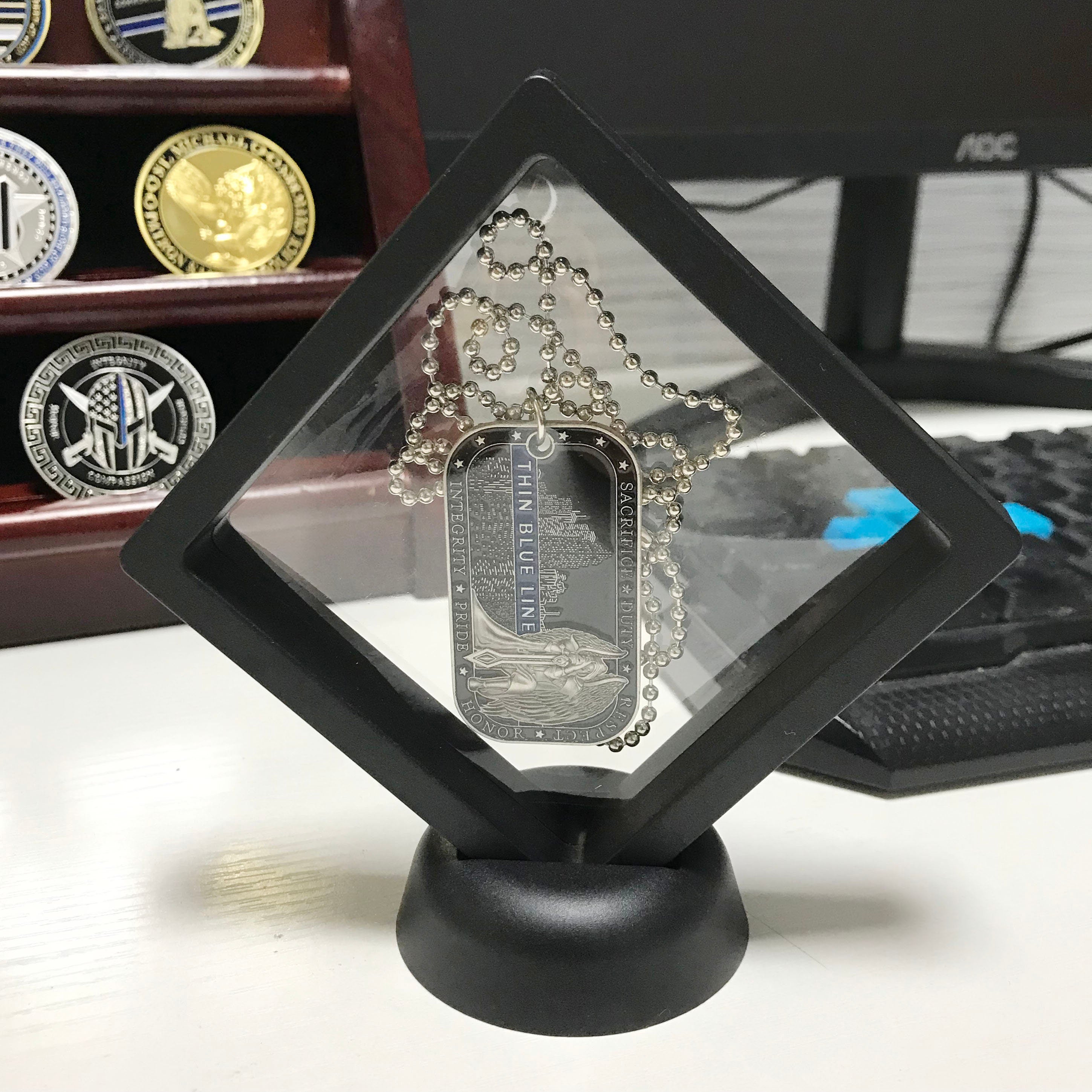 LEO Challenge Coin A Thin Blue Line night fair Dog Tag Police St.Michael Featured Collectible necklace chain DecoWoodo